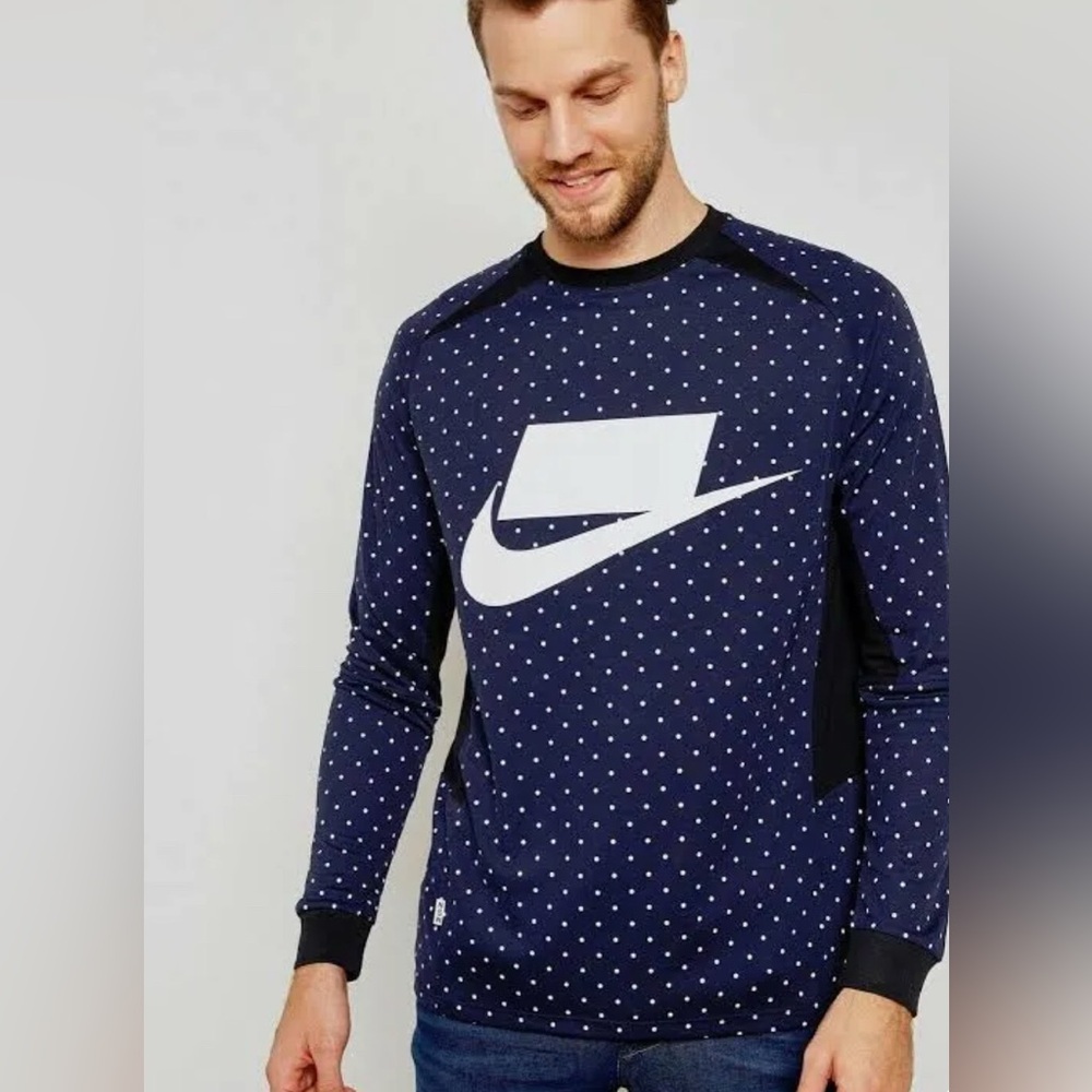Nike NSW Men’s Navy Polka Dot Swoosh Long Sleeve Knit Shirt L Used